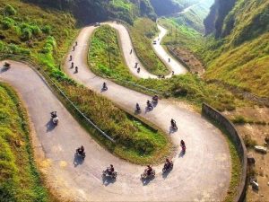 Combien de temps faut-il prévoir pour la boucle de Ha Giang ?