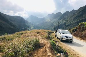 La boucle de Ha Giang en voiture , solution idéale pour les familles et les groupes d'amis